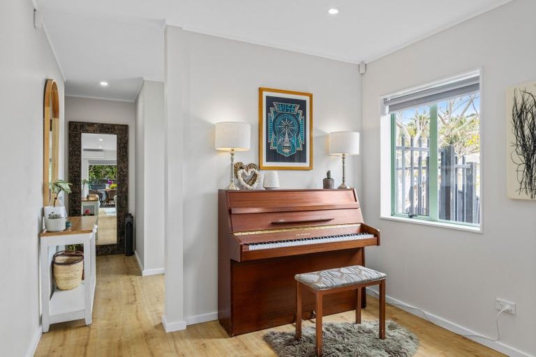 Photo of property in 11b Mollyhawk Rise, Arkles Bay, Whangaparaoa, 0932