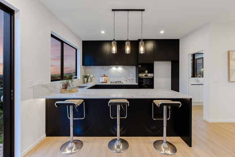 Photo of property in 14 Ringi Lane, Orewa, 0931