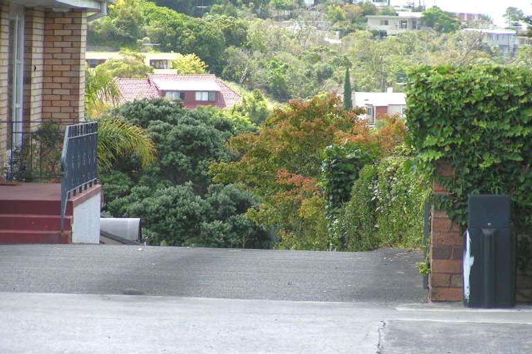 Photo of property in 33a Onewa Road, Northcote, Auckland, 0627