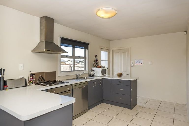Photo of property in 28 Brockham Street, Casebrook, Christchurch, 8051