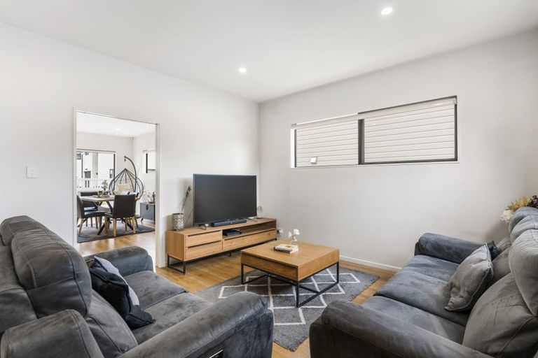 Photo of property in 2/7 Wastney Road, Alfriston, Auckland, 2105