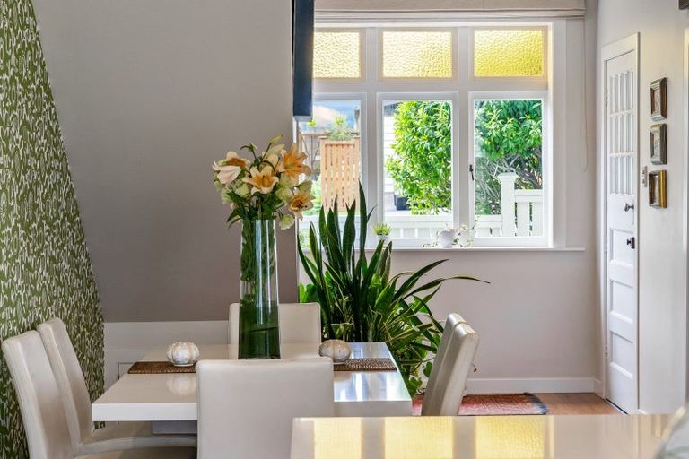 Photo of property in 1/9a Regent Street, Devonport, Auckland, 0624