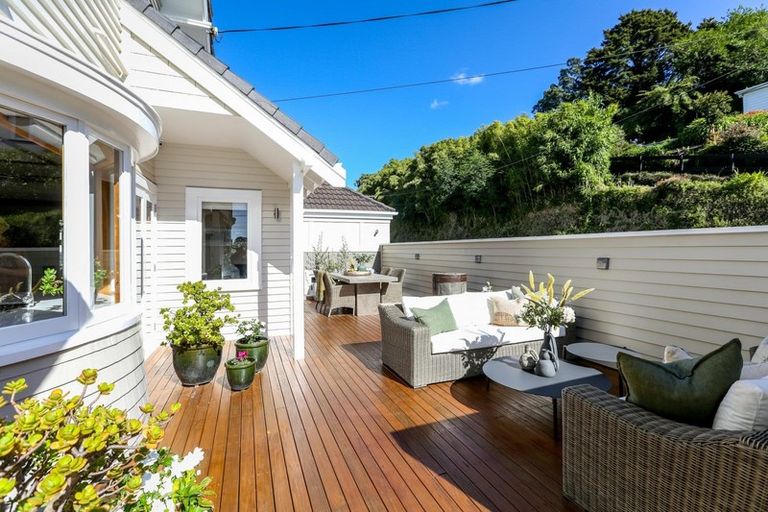 Photo of property in 83 Brougham Street, New Plymouth, 4310