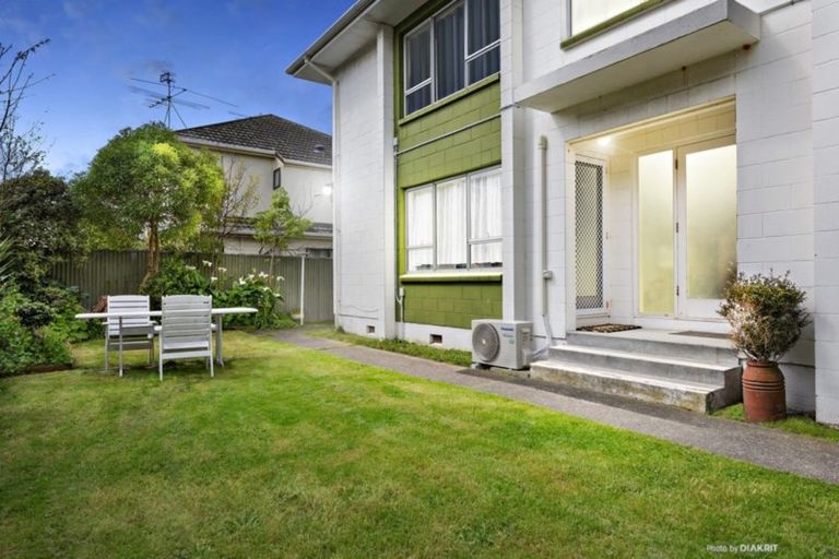 Photo of property in 4/22 Ross Street, Kilbirnie, Wellington, 6022