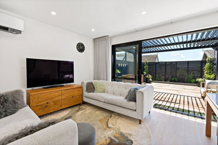 Photo of property in 5/1 Seaforth Avenue, Mangere Bridge, Auckland, 2022