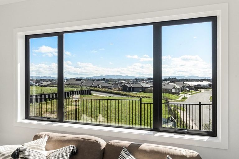 Photo of property in 24 Drower Glen, Flagstaff, Hamilton, 3210