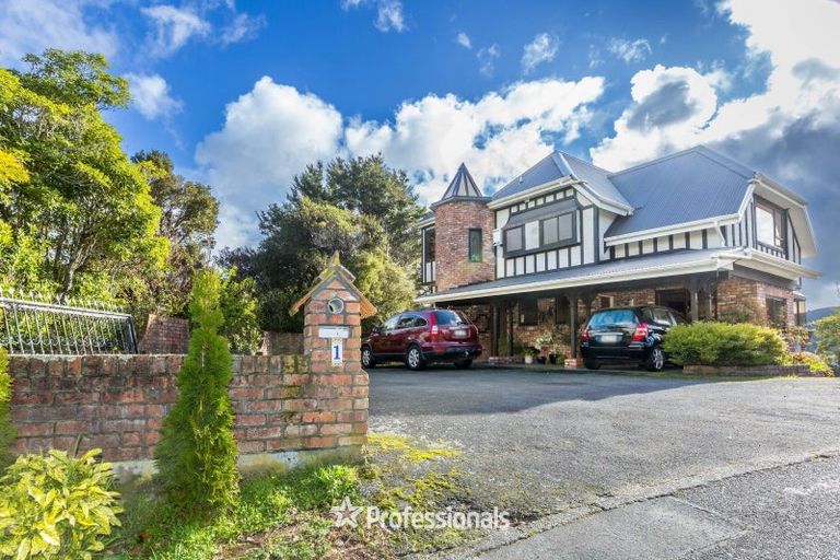 Photo of property in 1 Hobbit Lane, Pinehaven, Upper Hutt, 5371