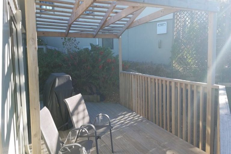 Photo of property in 33a Bracken Road, Paparangi, Wellington, 6037