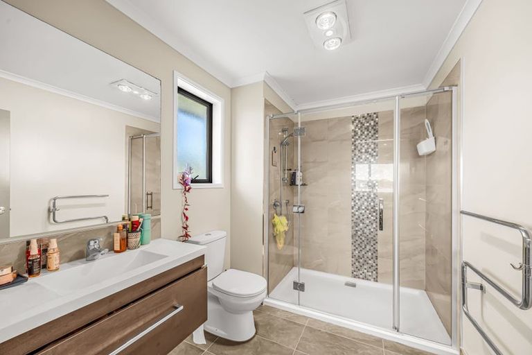 Photo of property in 29 Margaret Shields Avenue, Aotea, Porirua, 5024