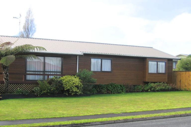Photo of property in 2 Emma Place, Pukete, Hamilton, 3200