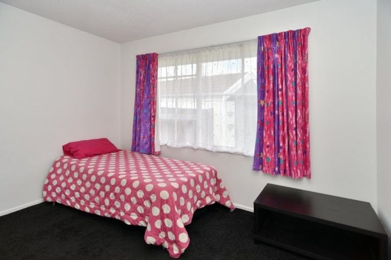 Photo of property in 3 Cowper Place, Avondale, Christchurch, 8061