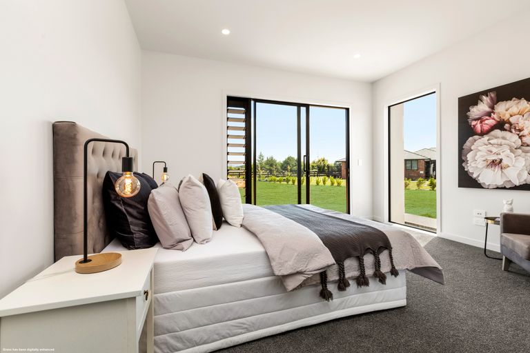 Photo of property in 35 Mike Smith Drive, Cambridge, 3434