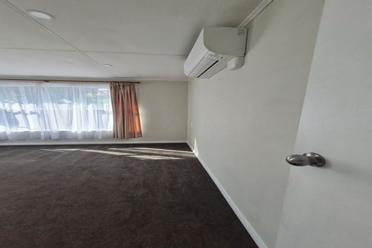 Photo of property in 73 Seddon Street, Takaro, Palmerston North, 4412