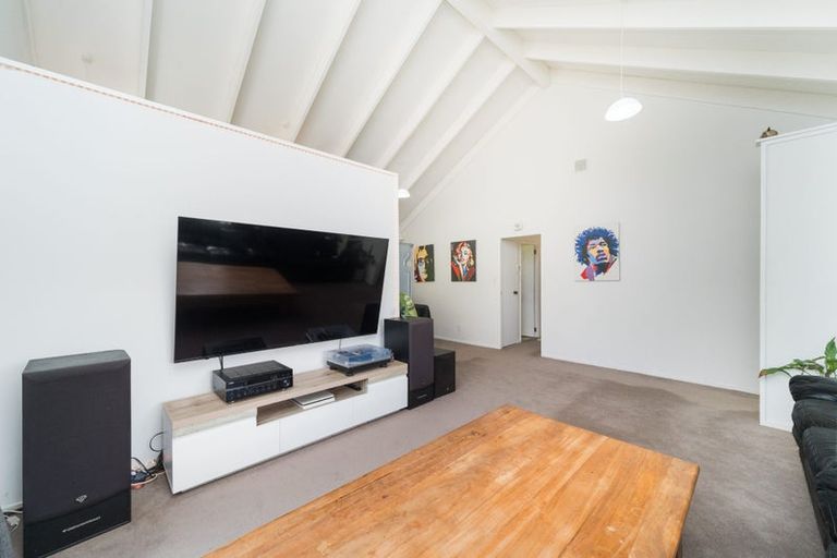 Photo of property in 16a Wood Street, Takaro, Palmerston North, 4410