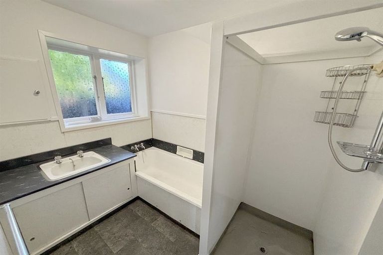 Photo of property in 56 Peer Street, Upper Riccarton, Christchurch, 8041