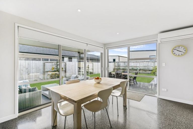 Photo of property in 17 Raiha Street, Papamoa Beach, Papamoa, 3118