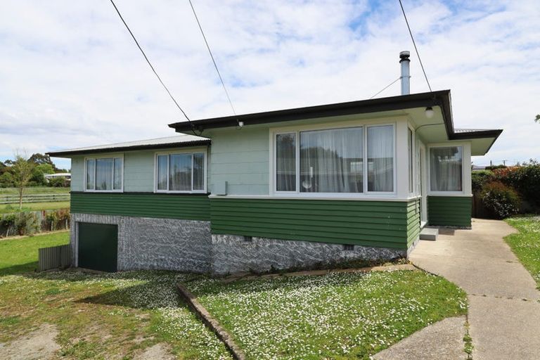 Photo of property in 27 Arthur Street, Holmes Hill, Oamaru, 9401