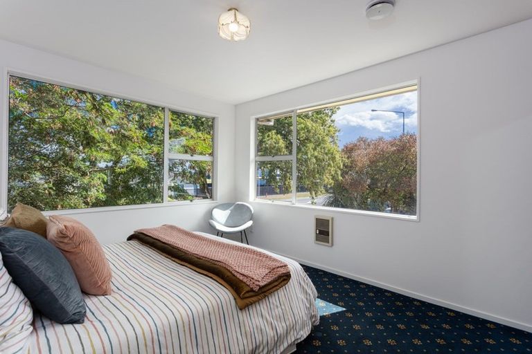 Photo of property in 358 Yaldhurst Road, Russley, Christchurch, 8042