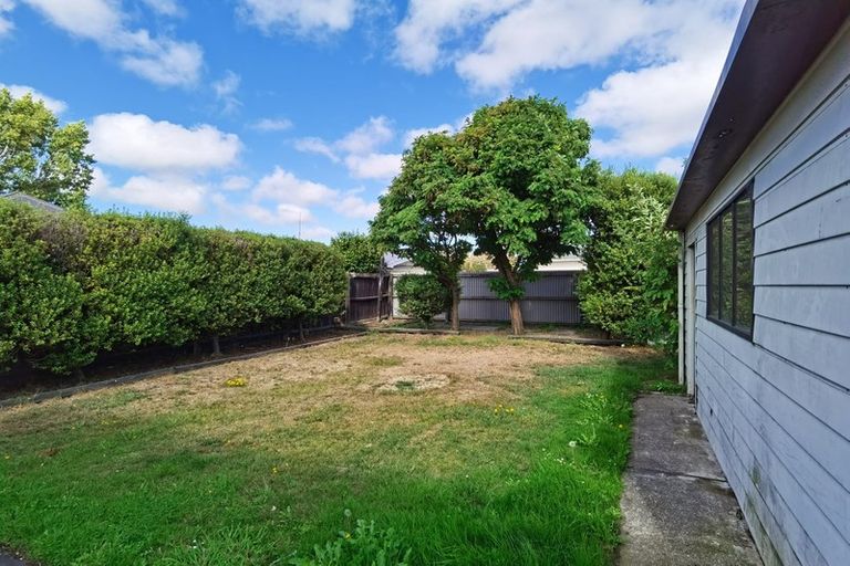 Photo of property in 3 Glenora Place, Hornby, Christchurch, 8042