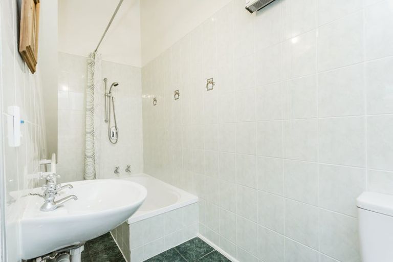 Photo of property in 56 Tennyson Street, Dunedin Central, Dunedin, 9016