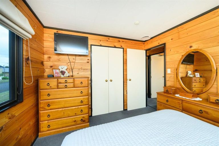 Photo of property in 1 Oldfield Place, Bulls, 4818