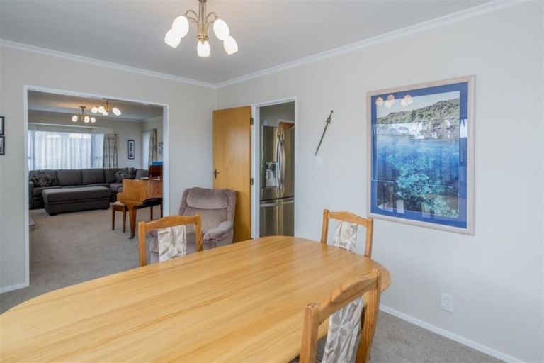 Photo of property in 42 Kent Street, Levin, 5510