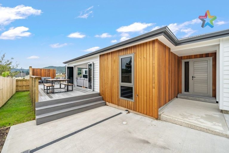 Photo of property in 42a Fraser Street, Wainuiomata, Lower Hutt, 5014