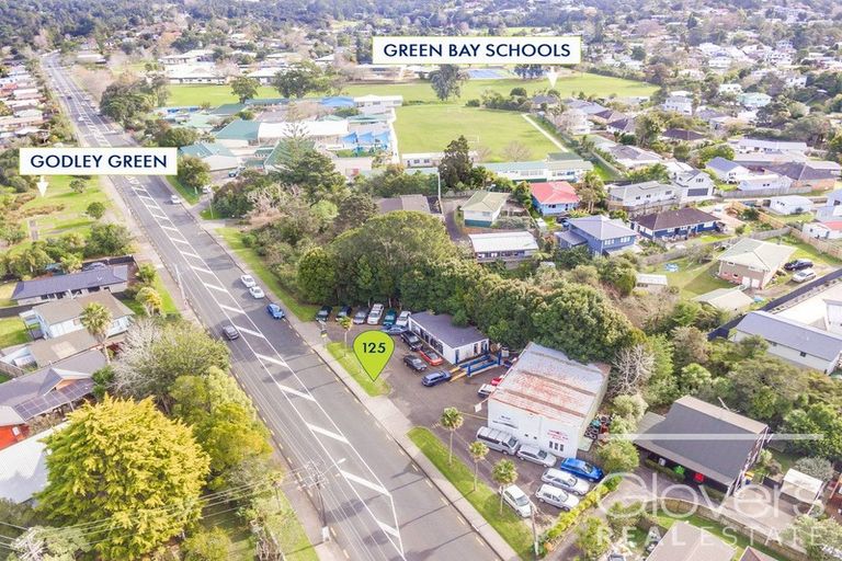 Photo of property in 125 Godley Road, Green Bay, Auckland, 0604