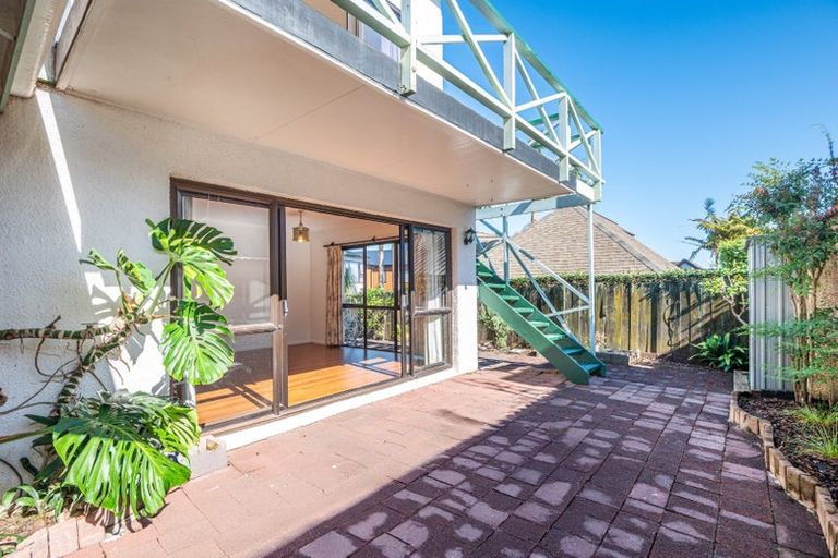 Photo of property in 45a Takutai Avenue, Half Moon Bay, Auckland, 2012