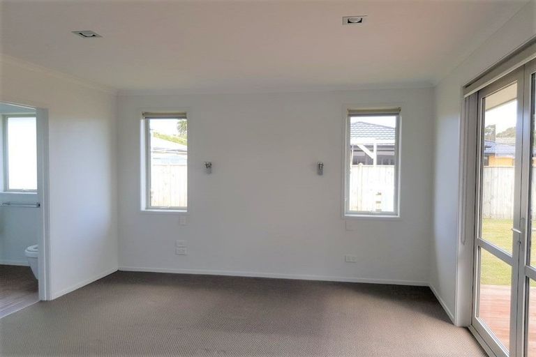Photo of property in 4 Rawiri Drive, Bell Block, New Plymouth, 4312