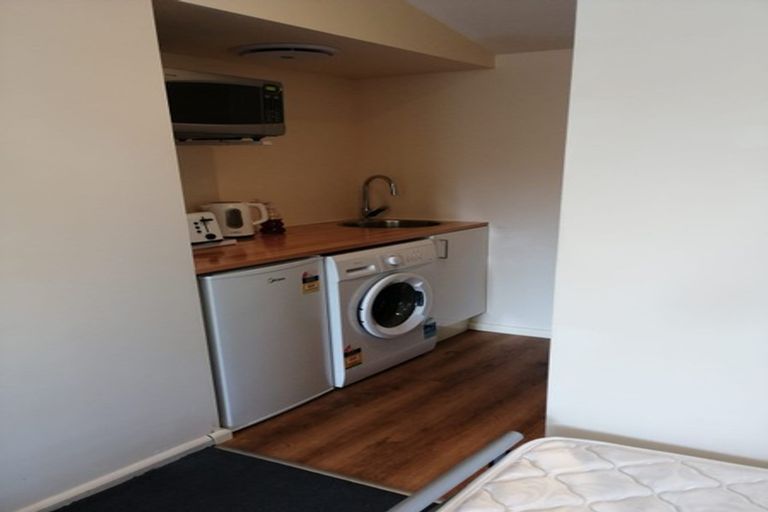 Photo of property in 87a Memorial Avenue, Ilam, Christchurch, 8053