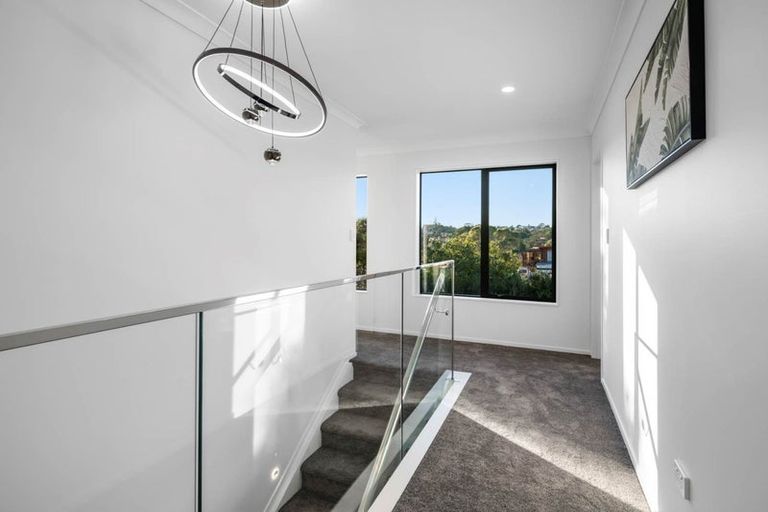 Photo of property in 12c Wylie Avenue, Sunnynook, Auckland, 0620