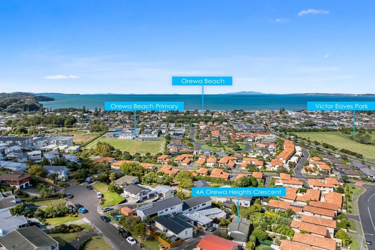 Photo of property in 4a Orewa Heights Crescent, Orewa, 0931