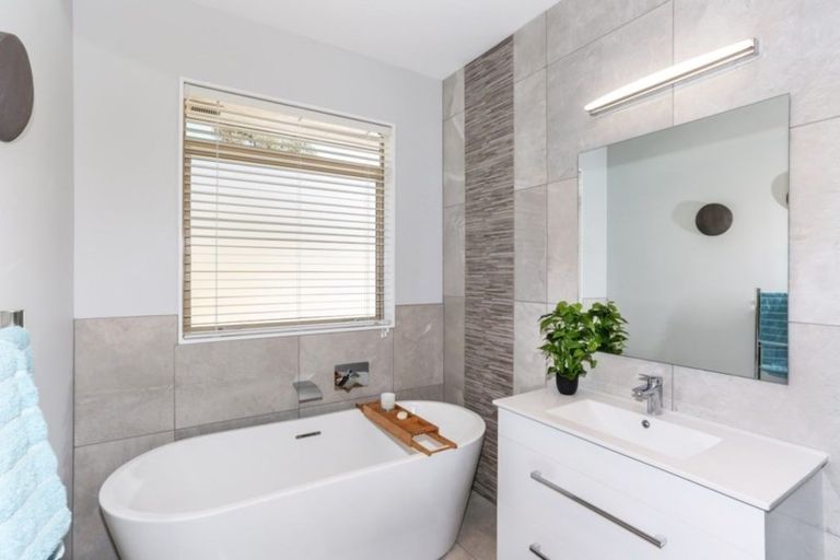 Photo of property in 105 Medhurst Road, Bombay, 2675