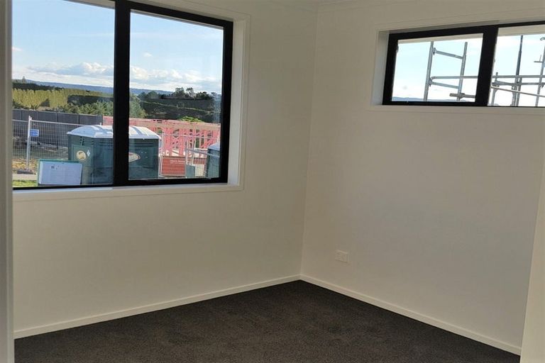 Photo of property in 18 Pioneer Crescent, Omokoroa, 3114