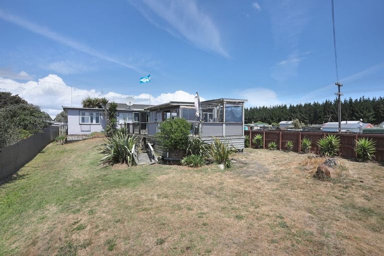 Photo of property in 75 Punga Street, Tangimoana, 4822