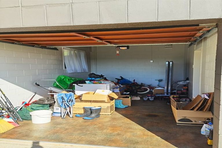 Photo of property in 36 Haseler Crescent, Howick, Auckland, 2014