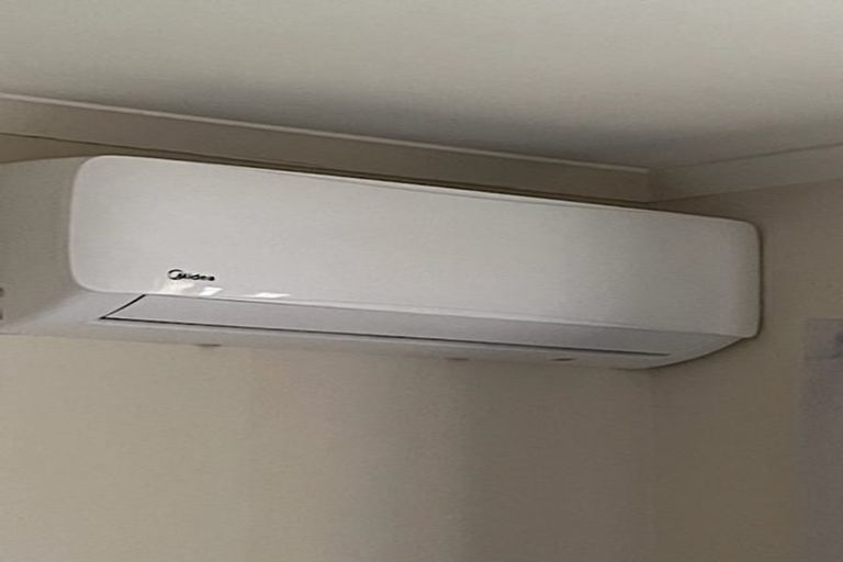 Photo of property in 25 Baltersan Drive, Flat Bush, Auckland, 2016