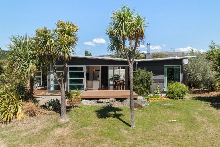 Photo of property in 10 Bridgewater Terrace, Albert Town, Wanaka, 9305