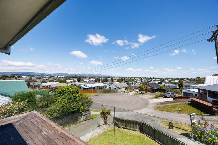 Photo of property in 24 Lydia Place, Kelvin Grove, Palmerston North, 4414