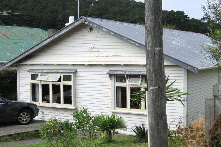 Photo of property in 1 Wingate Terrace, Newtown, Wellington, 6021