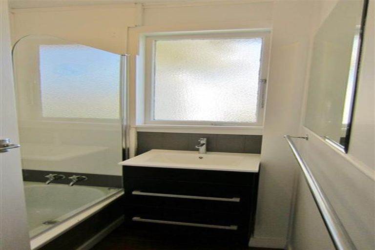 Photo of property in 5 Maire Street, Otaki, 5512