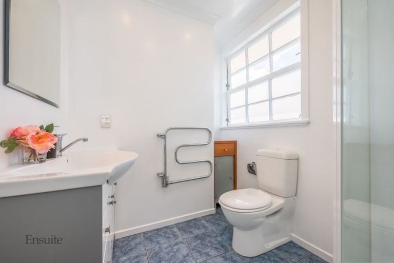 Photo of property in 82 Oxford Terrace, Epuni, Lower Hutt, 5011