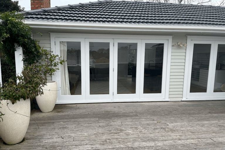 Photo of property in 2/112 Lake Road, Belmont, Auckland, 0622