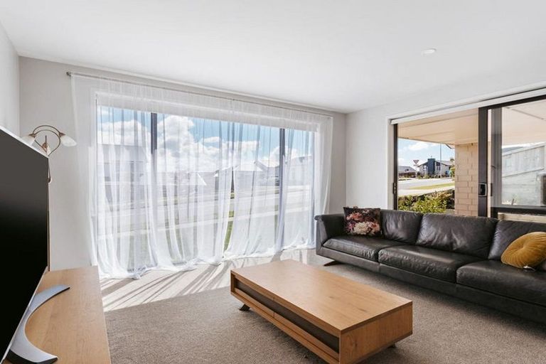 Photo of property in 22 Stingray Drive, Omokoroa, 3114