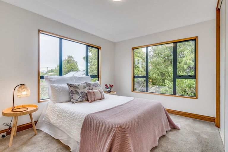 Photo of property in 2/155 Yaldhurst Road, Sockburn, Christchurch, 8042