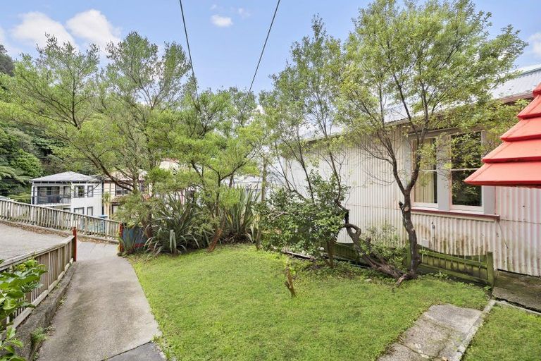 Photo of property in 4 Durham Street, Aro Valley, Wellington, 6021