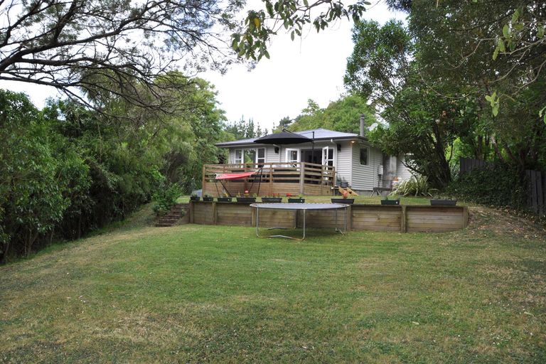 Photo of property in 418 Pahiatua Aokautere Road, Aokautere, Palmerston North, 4471