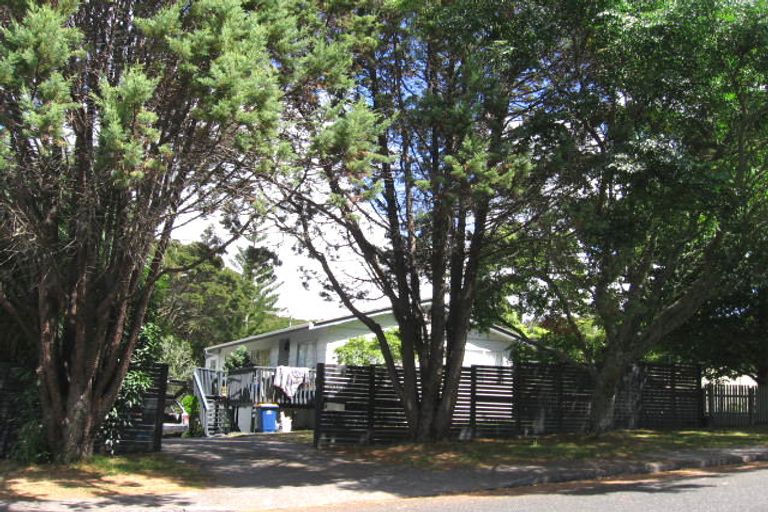Photo of property in 44 Simon Ellice Drive, Bayview, Auckland, 0629
