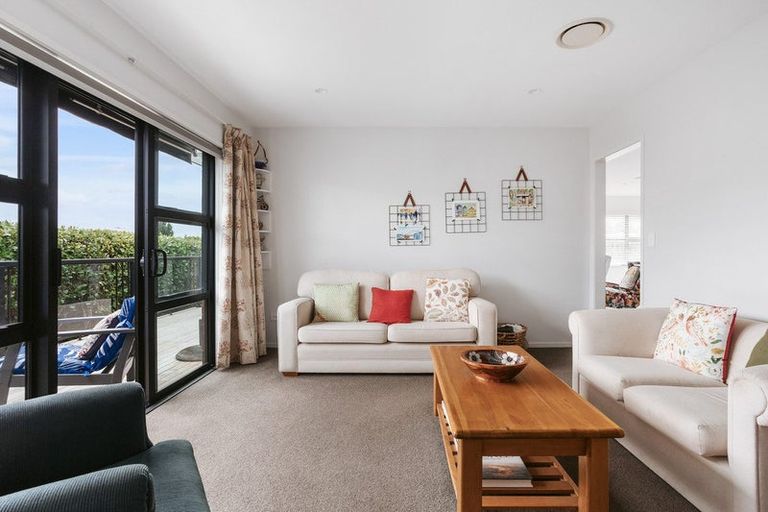 Photo of property in 132c Margaret Drive, Omokoroa, 3114